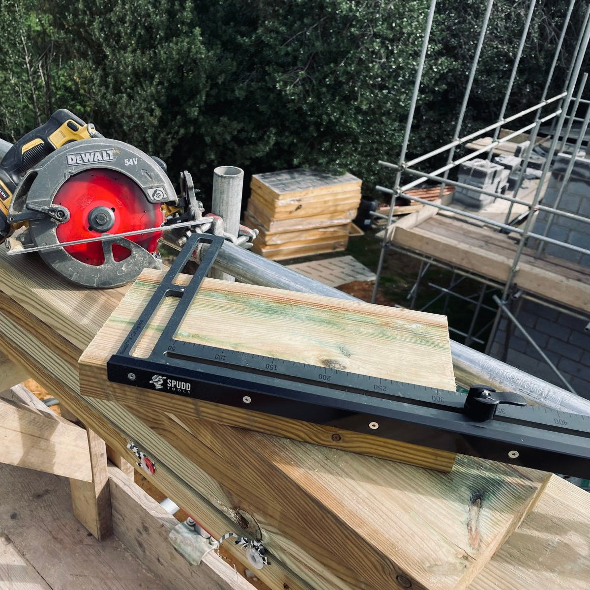 circular power saw spudd jig timber crosscuts